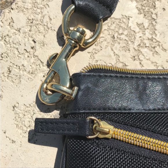 SONDRA ROBERTS Black Nylon Crossbody Purse With Gold Trim & Detachable Strap - Picture 7 of 8